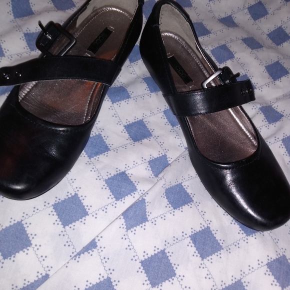 Ecco flats - Picture 1 of 1
